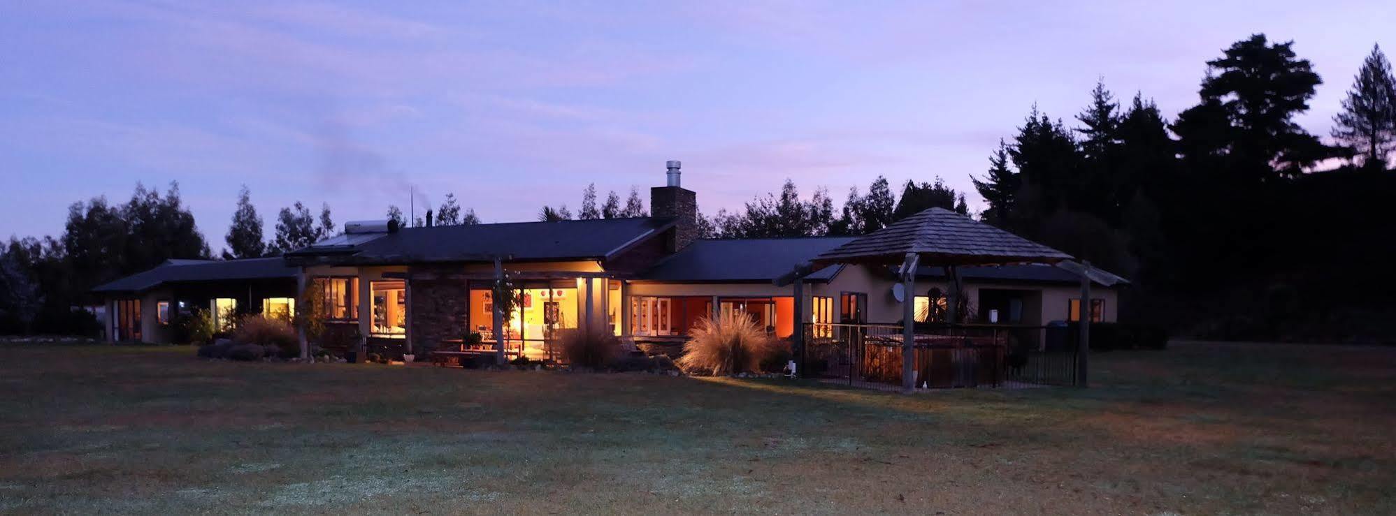 Mount Maude Country Lodge Wanaka Exterior photo
